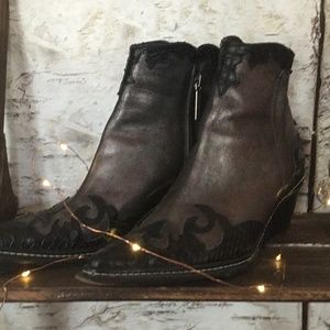 Donald J Pliner size 6